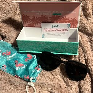 Brand new women’s sunglasses